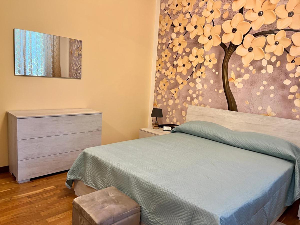 Lukas Home Con Il Cuore Appartamento 3 Camere Al Piano Terra E Appartamento 1 Camera In Taverna 梅罗内 外观 照片