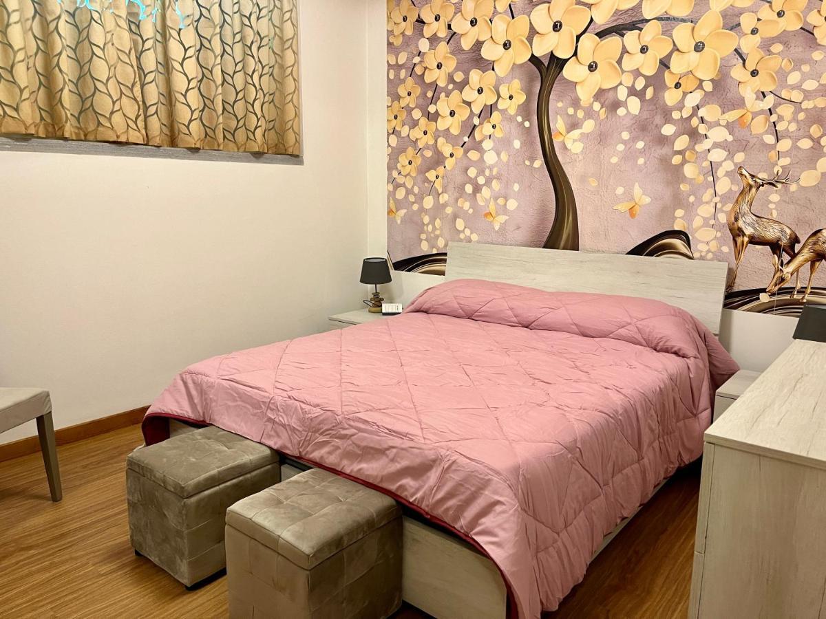 Lukas Home Con Il Cuore Appartamento 3 Camere Al Piano Terra E Appartamento 1 Camera In Taverna 梅罗内 外观 照片
