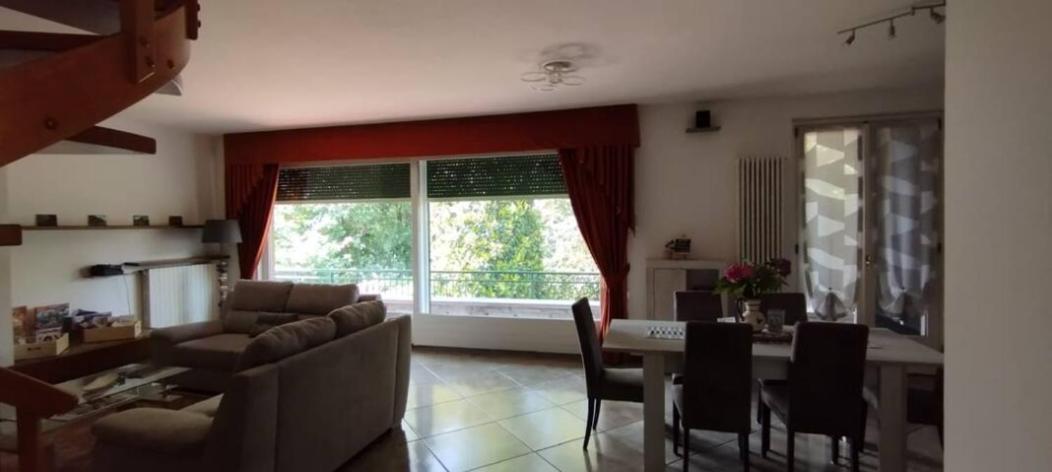 Lukas Home Con Il Cuore Appartamento 3 Camere Al Piano Terra E Appartamento 1 Camera In Taverna 梅罗内 外观 照片