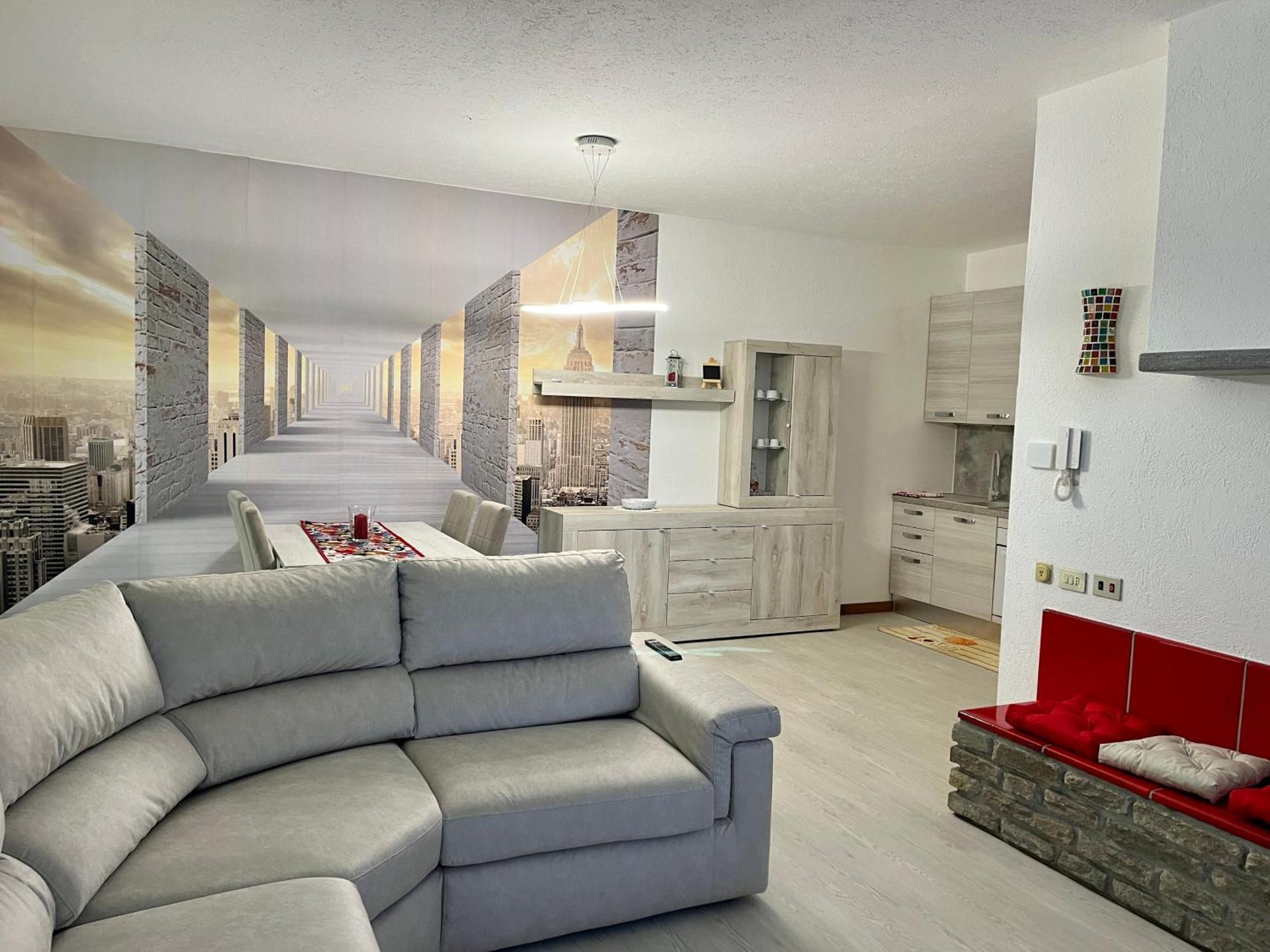 Lukas Home Con Il Cuore Appartamento 3 Camere Al Piano Terra E Appartamento 1 Camera In Taverna 梅罗内 外观 照片